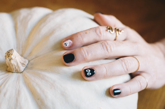 halloween nails on white pumpkin