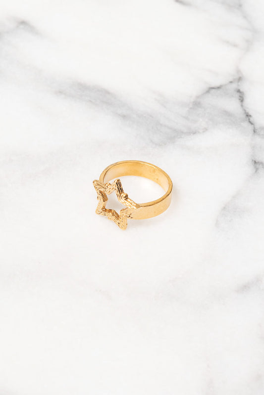gold star ring