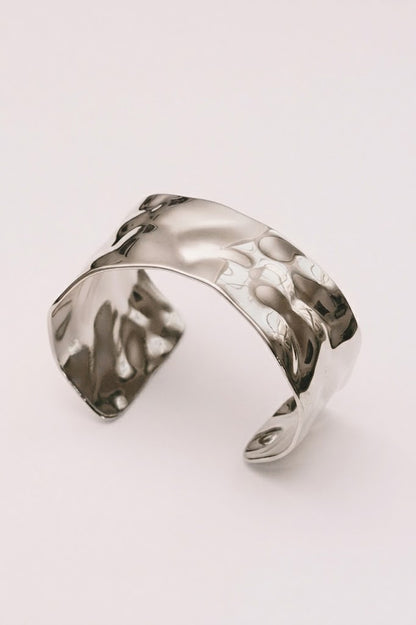 Hammered Metal Cuff | 18k Gold Plated & High-Grade Stainless Steel