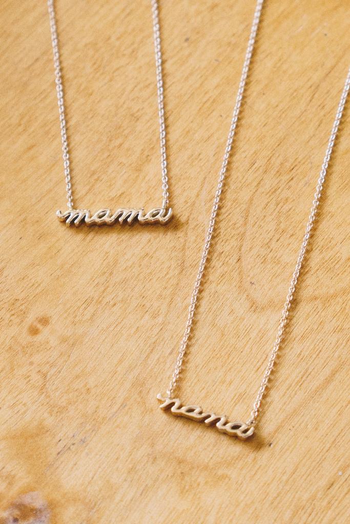 mama and nana nameplate necklaces