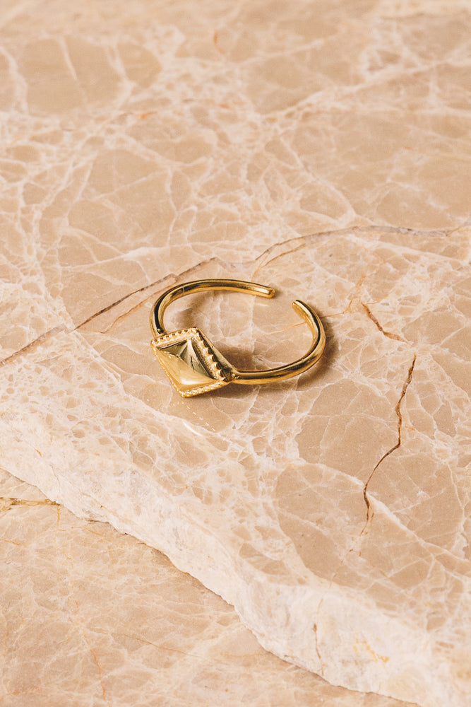 gold diamond shaped adjustable ring