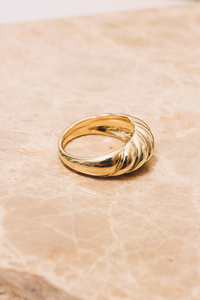 gold rope ring side view