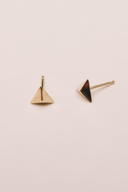 14k gold pyramid studs closeup