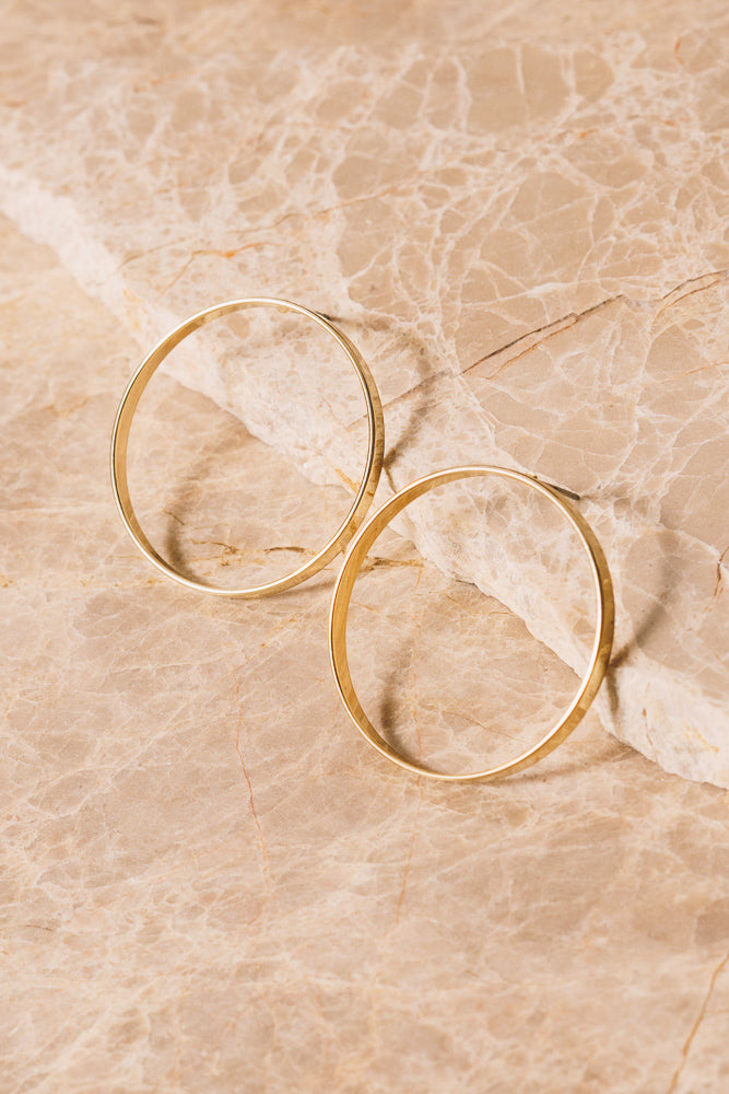 gold circle hoop earrings