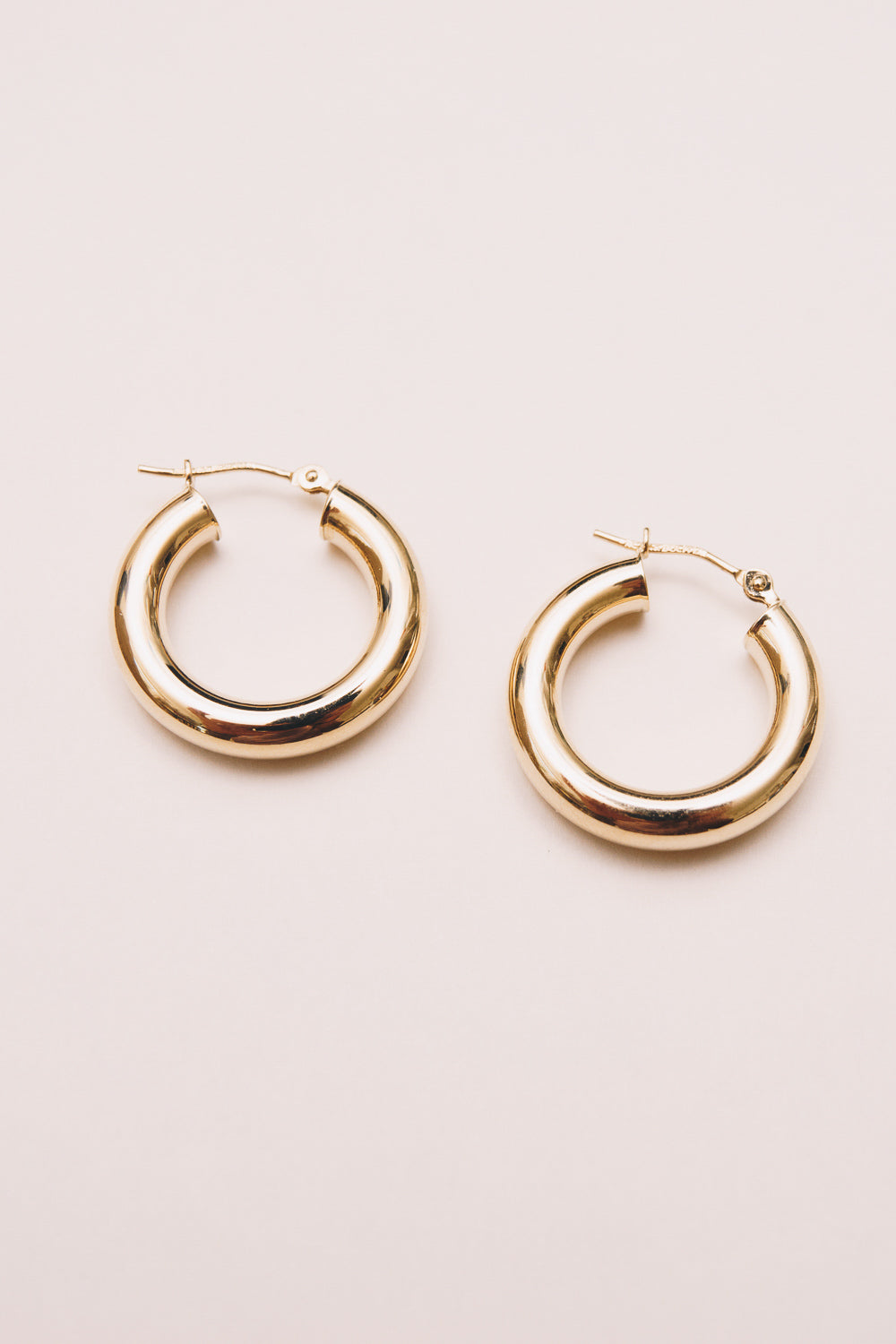 14k gold hoop earrings side by side