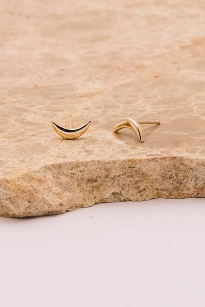 gold crescent moon earrings