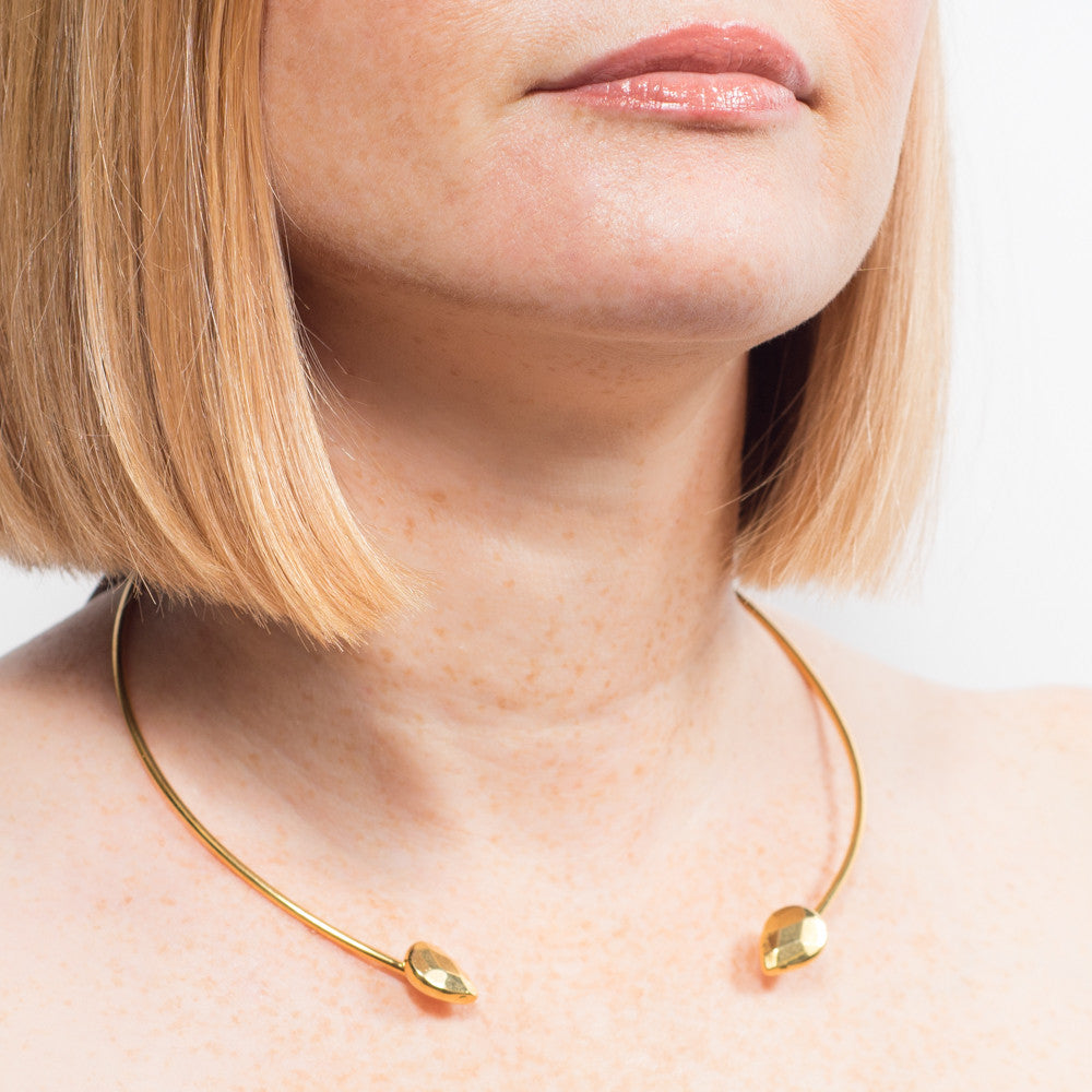 janna Conner gold teardrop choker necklace on model