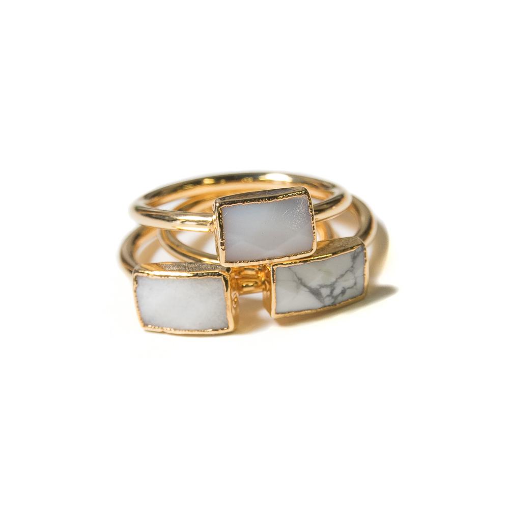 whita agate stacking rings gold